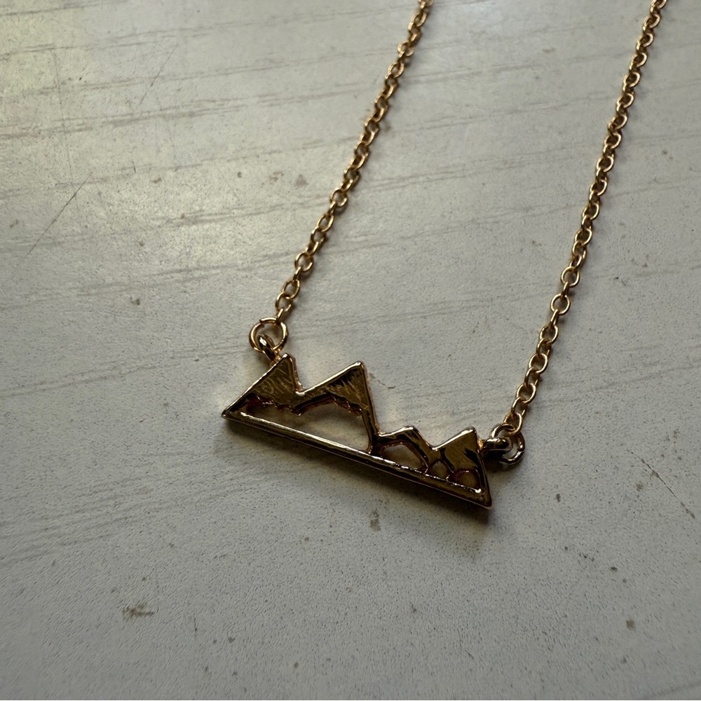 Mountain Necklace Gold